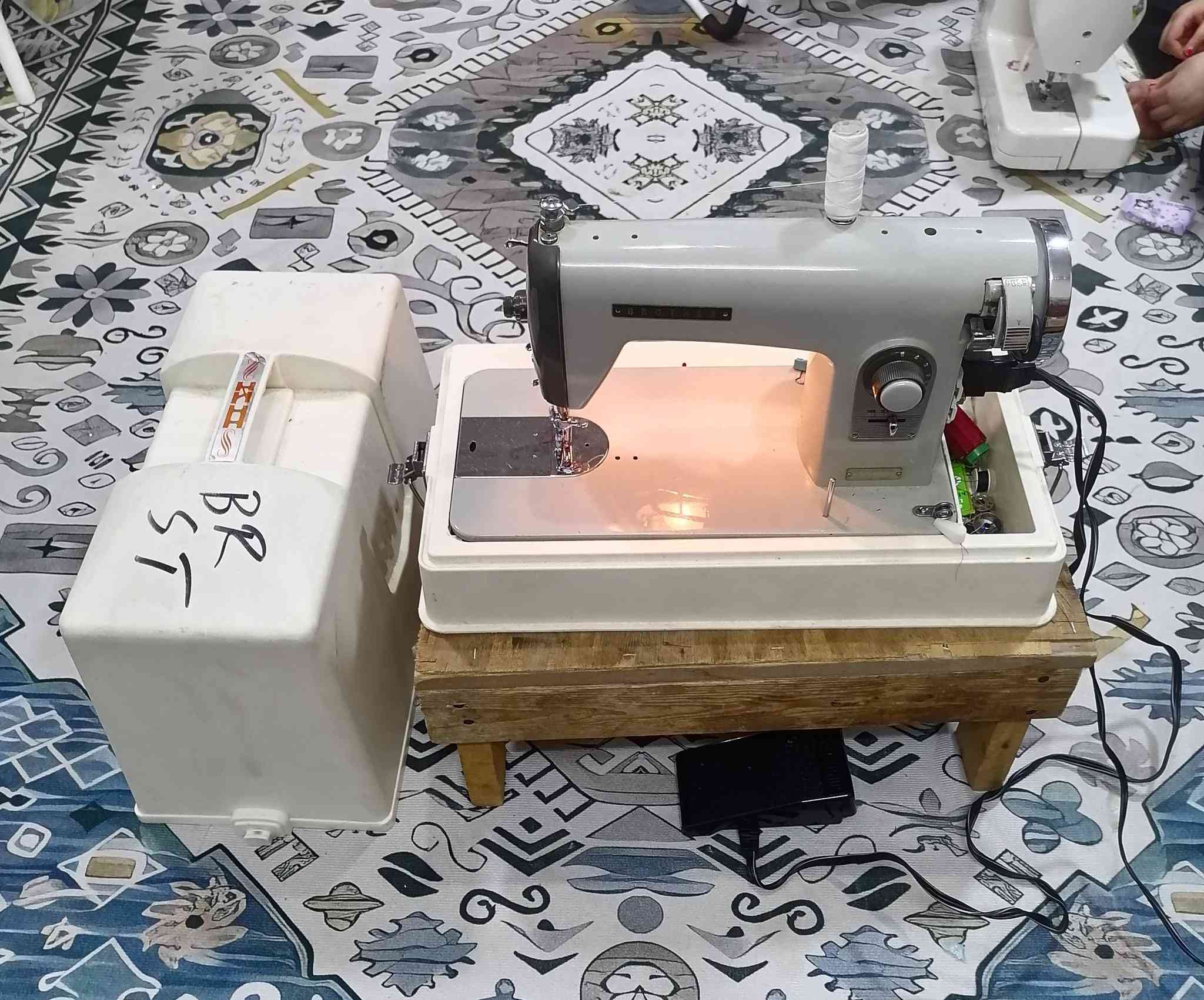 مكينه براذر ياباني نضيف خياطه عدل بسعر ١٥٥ الف


**إذا كنت صاحب هذا الإعلان وتريد حذفه لأي سبب، رجاءا أرسل رسالة إلى الدعم الفني**