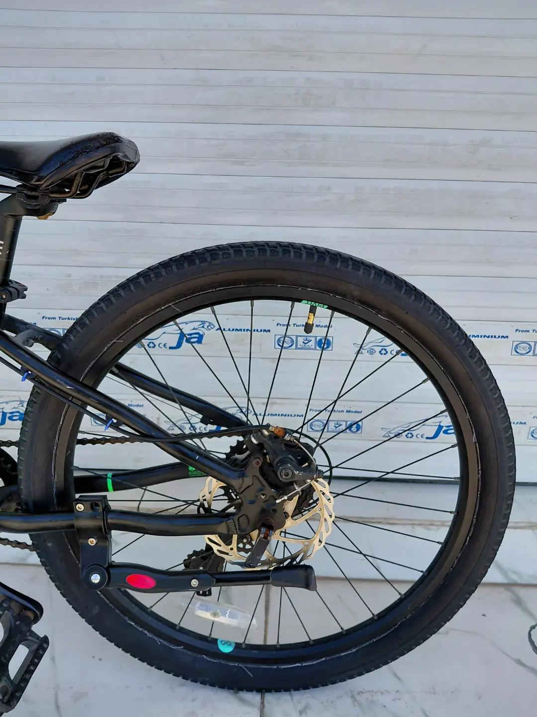 HARO حجم 24 فول المنيوم دراجة مميزة واحترافية 7 سرعات من SHIMANO السعر 215 الف شامل التوصيل    ✈يوجد توصيل لجميع المحافضات ✈ كركوك مدخل سايدين حي الاسرى والمفقودين  معرض ابو شيفان ( *********** )
