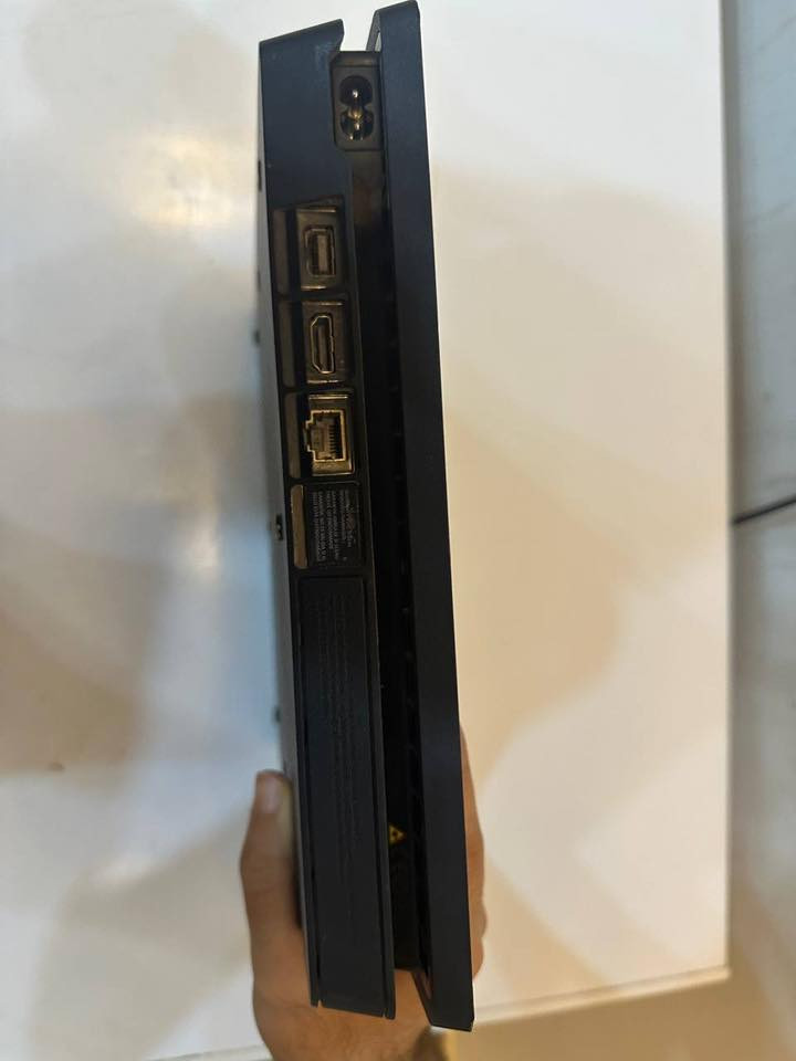 السلام عليكم
بلي 4 سلم واحد تيرا اوربي ويا يدتين وقرص جيتي وكول افو ديوتي وحساب فيفا ٢٥ مشتري بلي نظيف كلش ممفتوح ولا مصلح مكاني بغداد ***********
