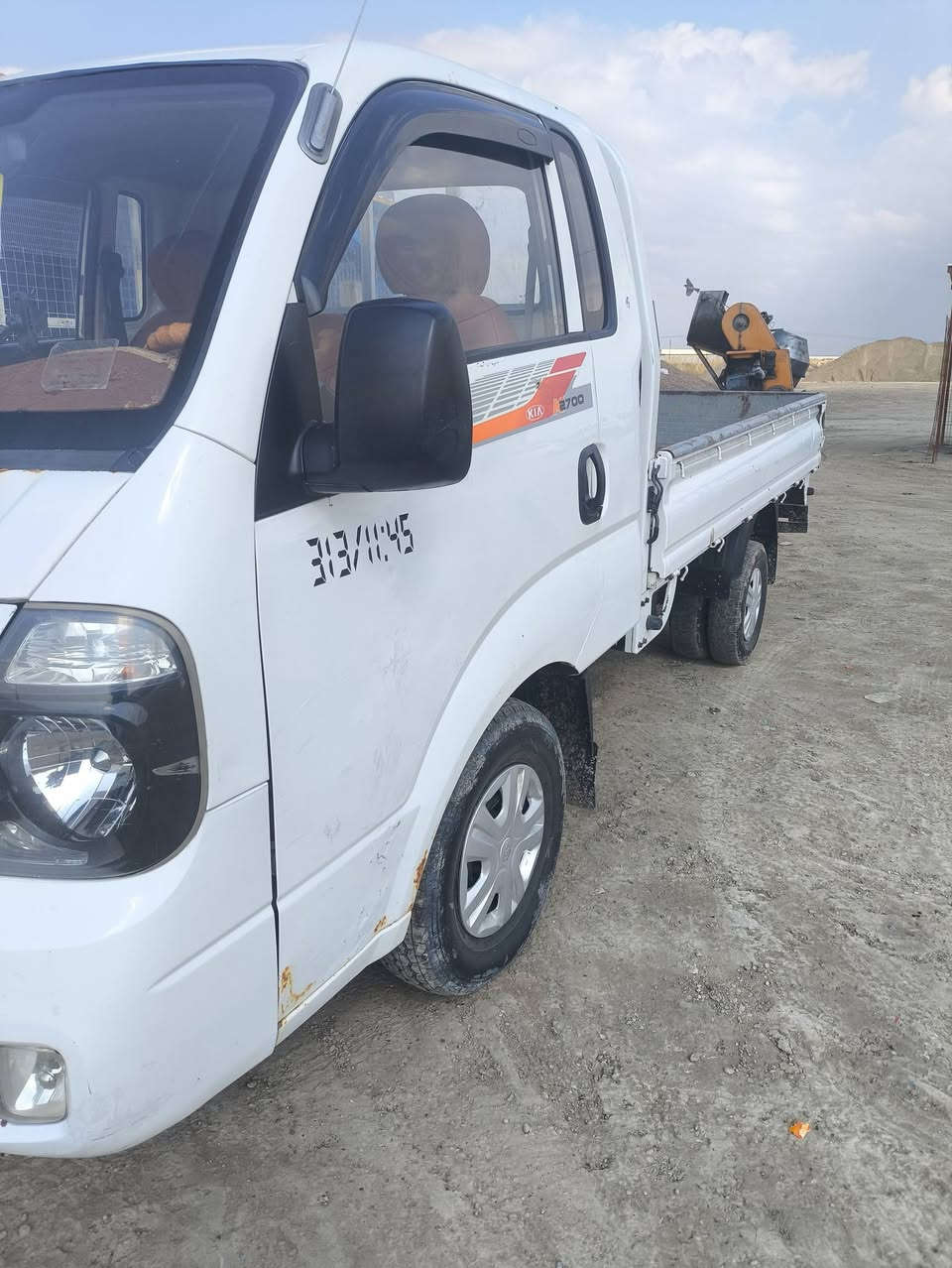 سلام عليكم 
كيا حمل 2700
موديل 2016
رقم كربلاء دولي نكليزي 
تخم تاير 
دسكات جدد
دوشمه جديده 
محرك جديد 
كير اكسل جديد 
شرط تحويل سياره بسمي وين ما تريد احول
سنويه جديده 
عنوان بغداد ابو غريب
للستفسار على الارقام التاليه     (السعر 110)
***********/
***********
