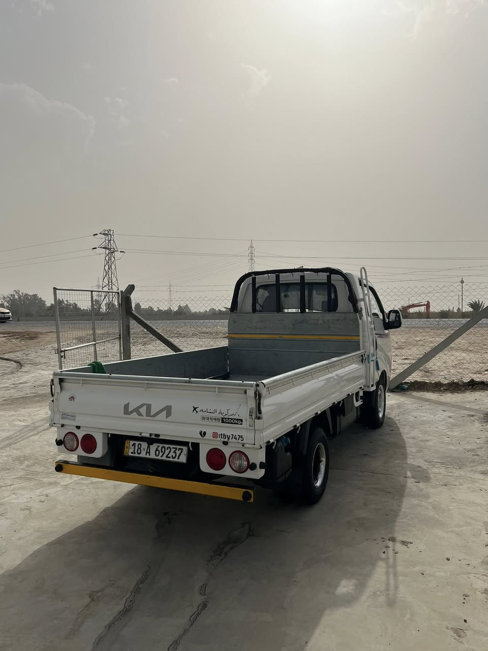 السلام عليكم  البيع مسكر 22 كير وتماتيك ماشي 45الف كفاله عامه سياره مكينه زيرو سياره دبلو سبير ما نزل شرط سياره ما  جهازه تخم تايرات كارتون  خواني لاشراي يتصل بيه خير تدلل لا مو شراي لا يخابر مكاني ناصريه قضاء النصر رقم الهاتف ***********
