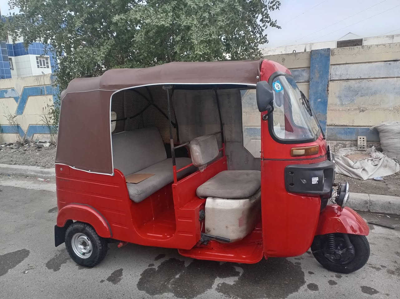 السلام عليكم تكتك البيع موديل 2018مرقم بسمي تحويل ثاني يوم  مكاني بغداد الشعب شارع  الصحه  السعر 5500وبيه مجال معمره تعمير جديد الرقم ***********
