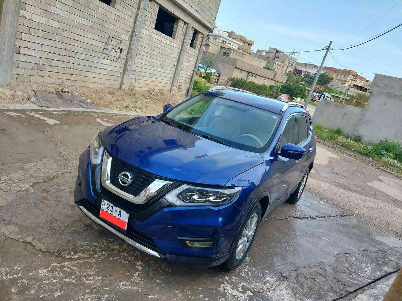 نیسان رۆک 2018  SV بۆ فرۆشتن ،
بەسمە و شەغاڵ ، کوشن خەزن و هیتەرە ،
پێنج کامیرە و سندوق شەفت و سوکان هیترە ،
تەنها 80 مایل رۆشتیە ، گێر و مەکینەی نەکرایتەوە ،
سێ مۆد لێخورینی هەیە =   ئیکۆ ، نۆرمال ، سپۆرت ،
رەقەم و سەنەوی وهەزەی جدیدە هەتا سالی 2031 ،
تەنها بۆلند وچامەلۆغەک سوبغە وسەقفی کەحل بووە ،
نرخ = 125 $ وکەمێک مەجال شوێن قەزای بەردەرەش ،
،،،،،،،،،،،،،،،،،،،،،، *********** ،،،،،،،،، فایبەر + واتساب ،
