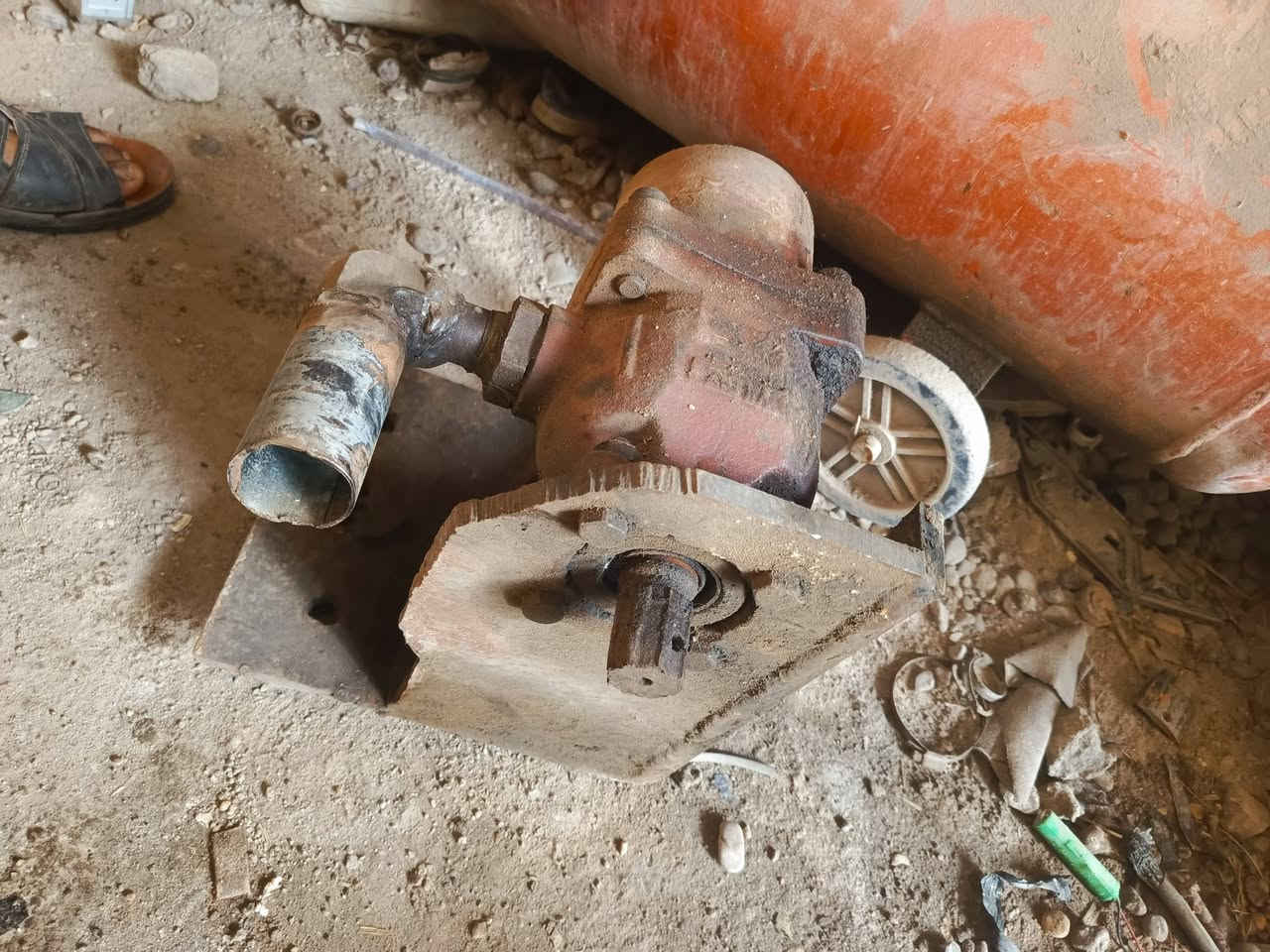 للبيع 
***********
