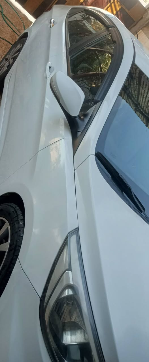 للبيع 🚗✨
هيونداي اكسنت مضلع 2016 
اللون: أبيض
محرك 1400 – وارد خليجي – رقم أربيل
✔️ محرك وگير شرط
✔️ شرط التحويل وبدون غرامات
✔️ مرايات كهربائية
✔️ شاشة مع كامرة خلفية
✔️ حساسات خلفية
✔️ تايرات جديدة
✔️ حدادية 90%
✔️ هزه جديد
السياره جاهزه اضرب سلف واطلع للسعوديه
السعر: 110 قابل للتفاوض
المكان: كركوك
📩 للتواصل والاستفسار ***********
