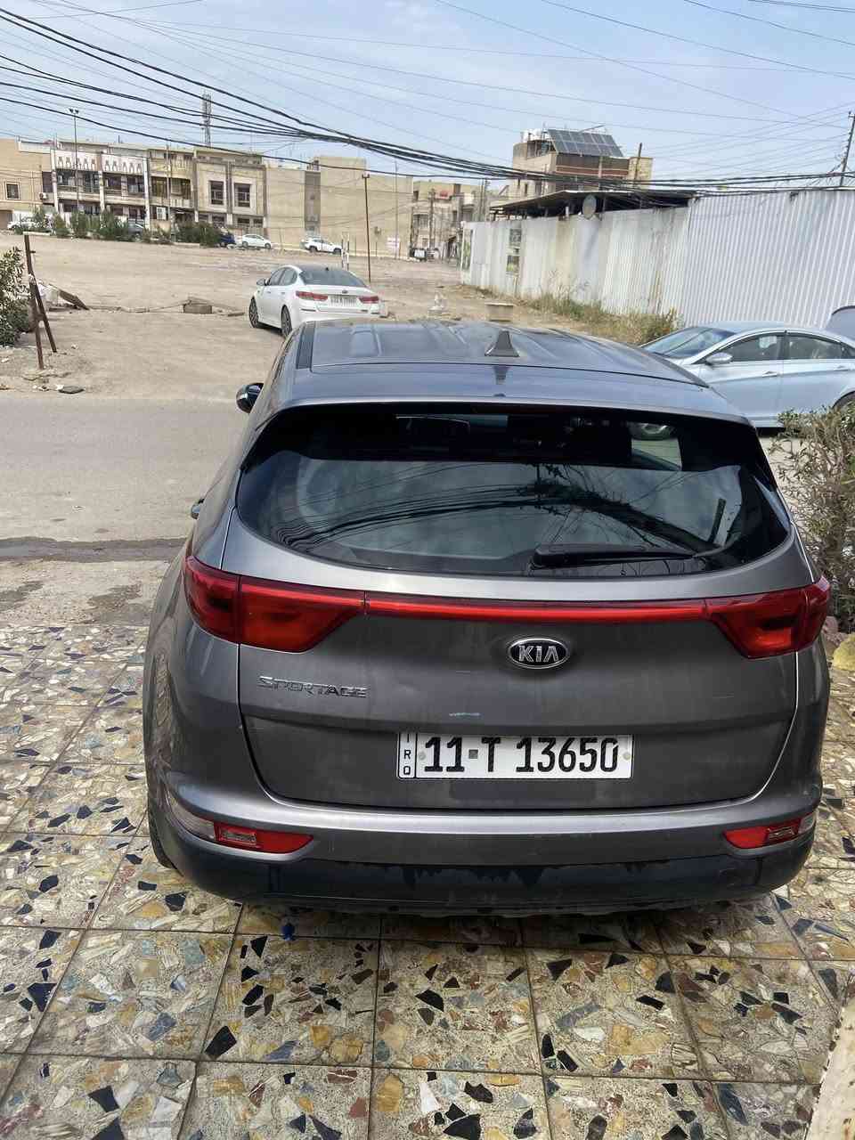 السلام عليكم كيا سبورتج للبيع موديل 2018 امريكي السياره مواصفات نص فول السياره مكفوله من كير ومكينه وحادثه مثل ما موضح بالصوره ماشيه 75ميل مكاني بغداد/البنوك/شارع النداوي/*********** صورالحادث مال امريكه مرفقه مع المنشور/السعر165$وبيه مجال

