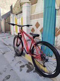بايسكل للبيع رياضي جبلي حجم29 السعر 80وبي مجال بسيط بايسكل نقص فقط بيم...