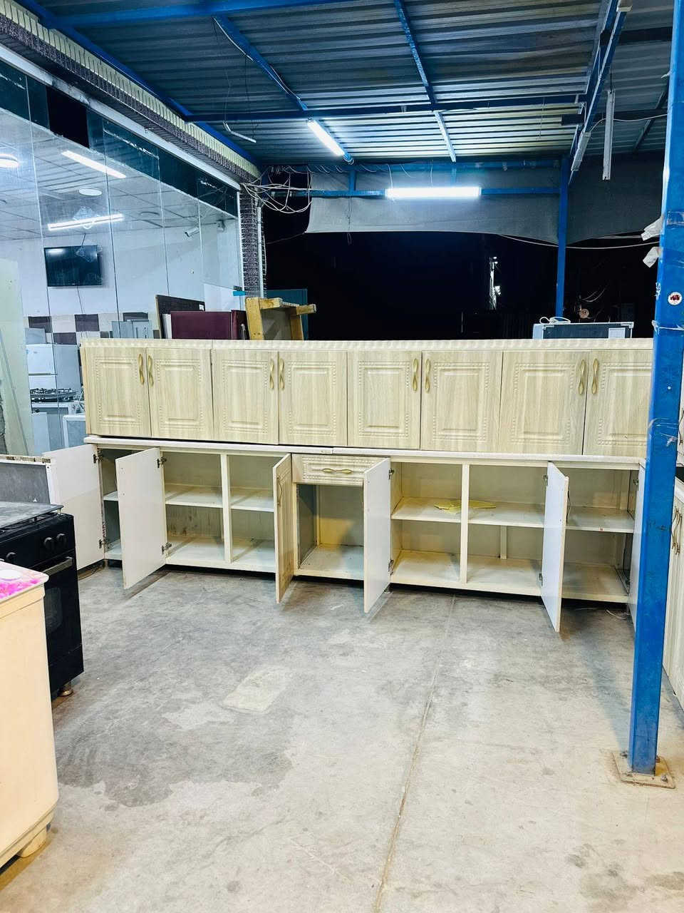 #اربيل الي من اربيل يجي خاص 
كاونتر المنيوم ابواب بالون بريس 
السعر 450 بي مجال 
القياس 4 متر 
بي مكان فرن 
ومكان غساله 
نظيف كل عيب م بي


**إذا كنت صاحب هذا الإعلان وتريد حذفه لأي سبب، رجاءا أرسل رسالة إلى الدعم الفني**