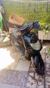 دراجه سكنس نثيه للبيع دراجه شغاله سلف بس قبق الهندر ما موجود كهرباءيات...