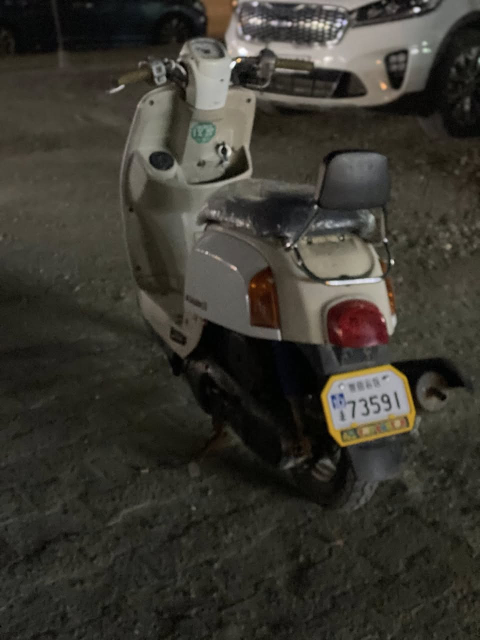 دراجه ماكس بوليسي داخل كريمي ختم واحد متوازي عل بيعته س650 وبي مجال. كربلاء ***********
