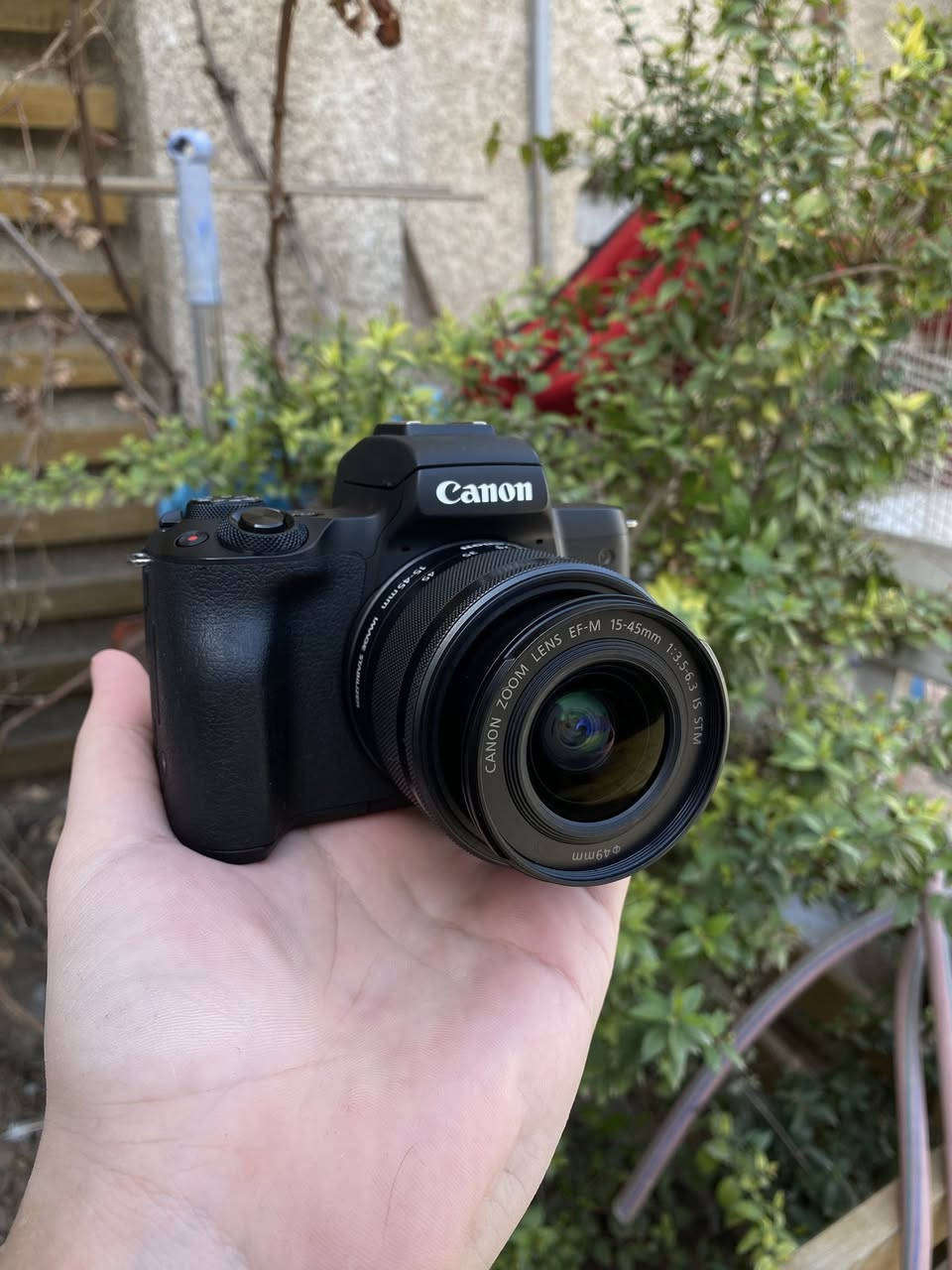 للبيع كامرا كانون M50 الحديثة شاشه لمس قلاب 
wi-fi / BT 
تصوير 4K 
نضافه100% استخدام قليل سرعه ودقه وسلاسه فول
ملحقات 
عدسه الاصليه 15-45 استبلايزر مانع اهتزاز الحديثه كاتم
شاحنه 
بطاريه
كارتونه 
السعر 610 الف وبي مجال  
مكان بغداد البنوك 
لايوجد توصيل


**إذا كنت صاحب هذا الإعلان وتريد حذفه لأي سبب، رجاءا أرسل رسالة إلى الدعم الفني**