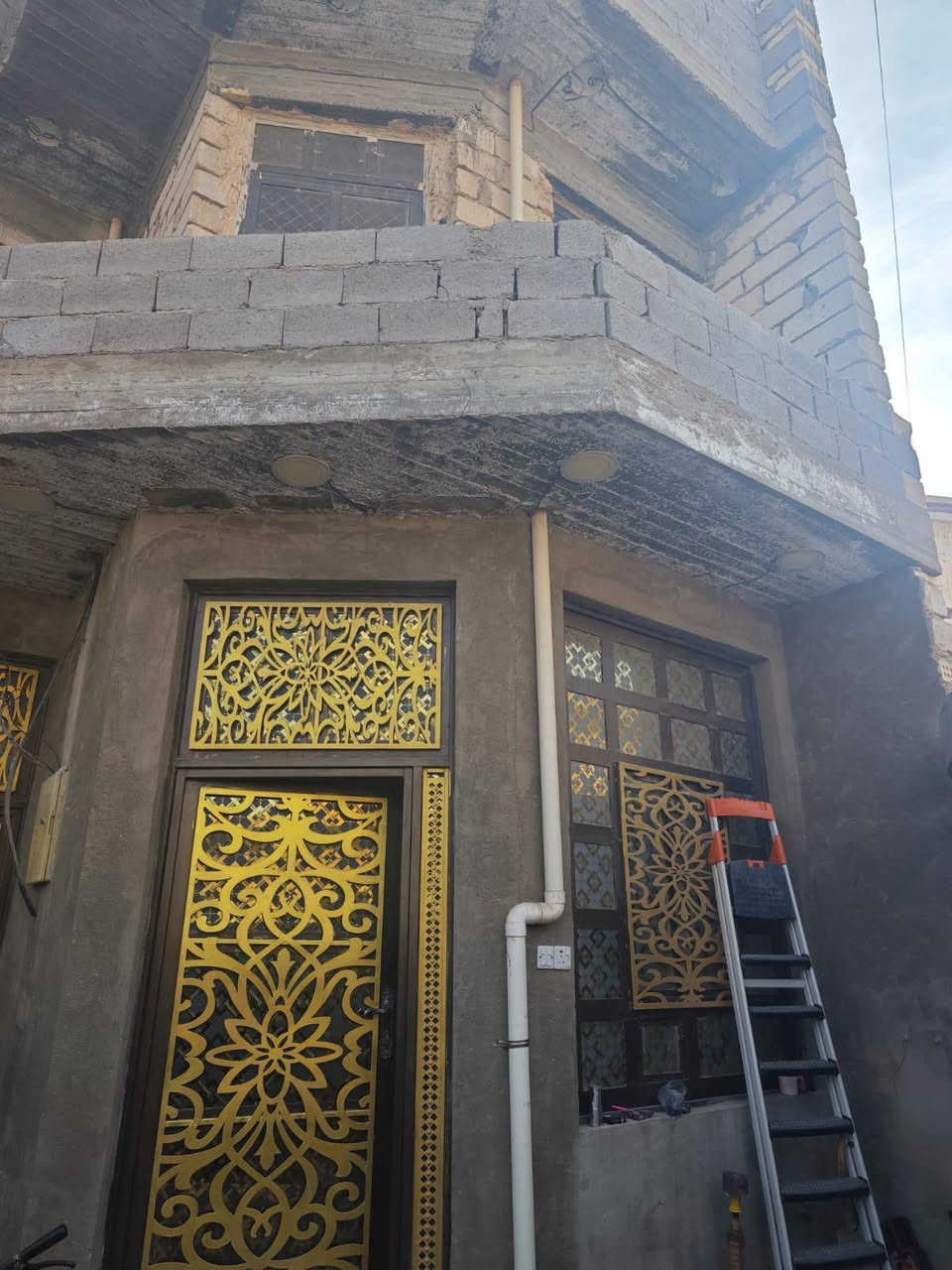 🕋بسم الله الرحمٰن الرحيم 🕋

👋السلام عليكم ورحمة الله وبركاته👋

🏪يعلن مكتب انمار للعقار

🌄الانبار قضاء الفلوجه 

🏡 بيت 

#للبيع حي الرساله خلف قصابه رائد 

🚧 بناء طابوك 

📐المساحه 135م واقع حال اكبر 
 
 

📃طابو صرف سند تحويل ملكيه بسم شخص واحد 

🛣️شارع ركن على شارعين 8 ×8

🏠طابقين

🔵استقبال 
🔵مطبخ 
🔵غرف عدد 4
🔵مناور عدد 2
🔵صاله 
🔵صحيات 2

 

💲#السعر المعلن 110مليون  وقابل للتفاوض مع صاحب العقار 

🧑‍💻عزيزي عندك عقار وتريد تبيعه باسرع وقت راسل صفحتنه نلبي لك طلبك 🙏♥️

⁉️للاستفسار اكثر مراسله صفحتنا او زياره المكتب انمار للعقار الواقع على شارع 60 مجاور مطعم  نفر بخاري  ومجاور المطعم وكوفي بلاك ساراي شارع السكلات او الاتصال 

☎️***********☎️كورك 
☎️***********☎️ واتساب  

⁉️اذا كنت تملك عقار وترغب في نشره مراسله صفحتنا او زياره المكتب انمار للعقار او ارسال المعلومات على الواتساب ☎️👆

⁉️الاسعار المعلنه في مكتبنا تحدد من قبل البائع وليس المكتب ونجمع البائع والمشتري وجها لوجه لاتمام عمليه البيع

⁉️متابعه ولايك للصفحه ليصلكم كل ماهو جديد فضلاً وليس أمراً

♥️طابت أوقاتكم بكل خير ♥️
