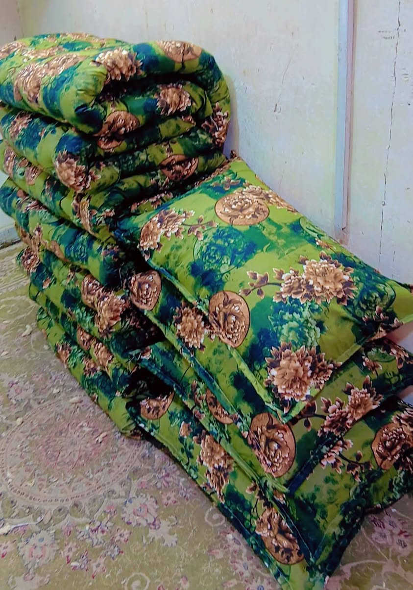 ندافه ومفروشات الزهراء  جانب من أعمالنا أليوم تجديد وأعاده جودليات حسب الطلب وعمل مخاد مع اضافه قماش همايون اماراتي للتواصل الاتصال بلرقم ‎***********  او مراسله الصفحه يوجد خدمه توصيل  لاستلام المفروشات وتجديدها
