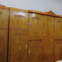 غرفة خشب • مشتراها شهرين • مغلفة نايلون