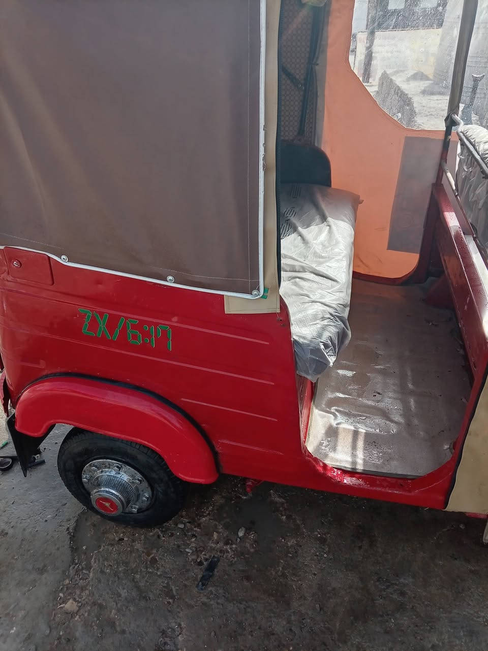 السلام عليكم تك تك موديل ١٧العنوان بوب الشام قرب جامع الساده الطوال سعرها ٣١٠٠ للاستفسار الاتصال على الرقم***********
