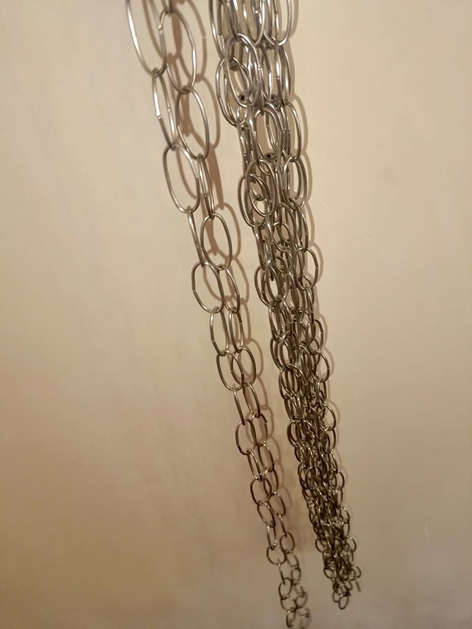 اغراض للبيع 
١. ستول. دوار. بسعر ٢٥ 
٢. مساطر جدارية. مال محل. عدد ١٦ قطعة.  لون اسود و ستيل. ثقيل. سعر القطعة ب ٤ الف
٣. تعلاكة ملابس. لون ذهبي. كتف عريض.  سعر القطعة ٥٠٠ دينار  
٤.  زنجيل تعليك ملابس بطول متر وربع. العدد ١٢ قطعة. سعر القطعة ١٥٠٠ 
٥. باية  استاند مسطرة.  اجلكم الله مال احذبة او سليبرات  العدد فوك ال ٨٠ قطعة. سعر القطعة ٢٠٠٠ دينار. 
٦.سيباية سيارة سايبا. او طيبة.  جديدة  مع كافة ملحقاتها. بسعر ٣٠ الف 
التواصل واتساب ***********  
او مراسلة خاص

