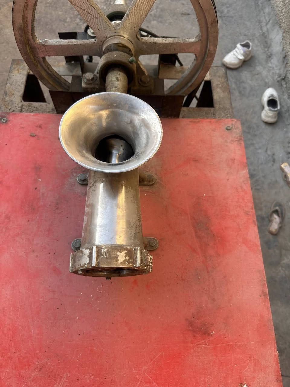 سلام عليكم عندي طباخ قياس متر في متر تركي عيونه ليزريات ومكينه داطلي لقياس 32 سل ستيل جديدة بس وجبتين مشتغل بيهة العنوان بغداد ***********
***********
