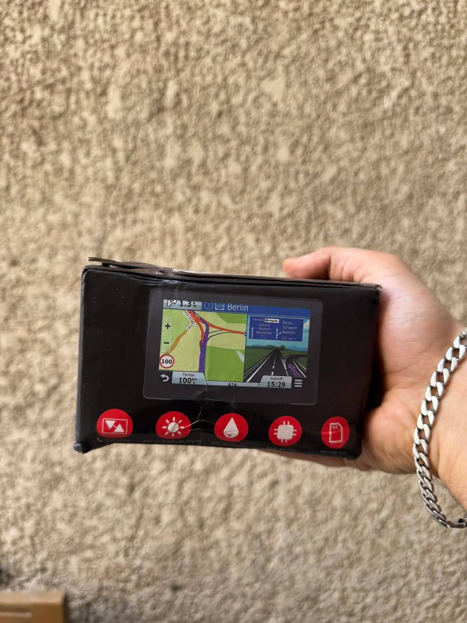 السلام عليكم اخوان شاشه كار بلي Gps للدراجات 35 الف


**إذا كنت صاحب هذا الإعلان وتريد حذفه لأي سبب، رجاءا أرسل رسالة إلى الدعم الفني**