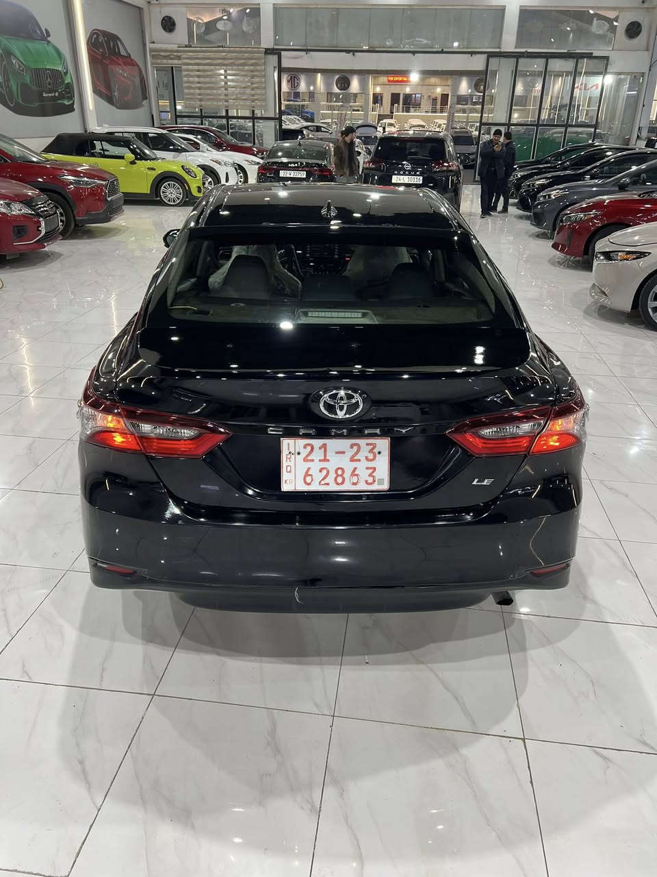 ملاحضه يوجد عندي كافه انواع السيارات
السعر فقط 135 
🚗 تويوتا كامري موديل 2021
📍 تترقم فقط – شمالي
⚙️ مواصفات LE

🔹 المحرك: 4 سلندر 2.5L اقتصادي
🔹 ناقل الحركة: أوتوماتيك
🔹 نظام الدفع: أمامي
🔹 شاشة لمس
🔹 كاميرا خلفية
🔹 كروز كنترول
🔹 تحكم بالمقود
🔹 نظام أمان Toyota Safety Sense
🔹 تكييف قوي
🔹 جنوط
🔹 ABS + Airbags
🔹 تشغيل بصمة (حسب الفئة)

🛠️ الحالة:
▪️ الصبغ: 4 قطع ونص
▪️ القمّارة: بيها تعديل خفيف
▪️ السيارة تمشي زين وما بيها مشاكل تشغيل

💰 السعر: بلاش بلاش 135
🔻 وبيه مجال شي بسيط للجادين

📞 للاستفسار:
***********
