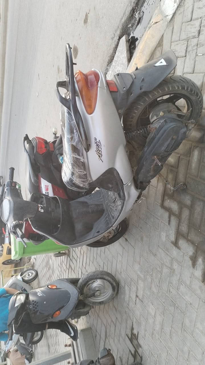 دراجه دولفين مره وحده مجفته فقط بوشه وبستم دراجه خير من الله اشاير هورن كلشي شغال هندر ما ناقصها شي الدراجه بس سلف ميشتغل
السعر ب325وبيها مجال


**إذا كنت صاحب هذا الإعلان وتريد حذفه لأي سبب، رجاءا أرسل رسالة إلى الدعم الفني**