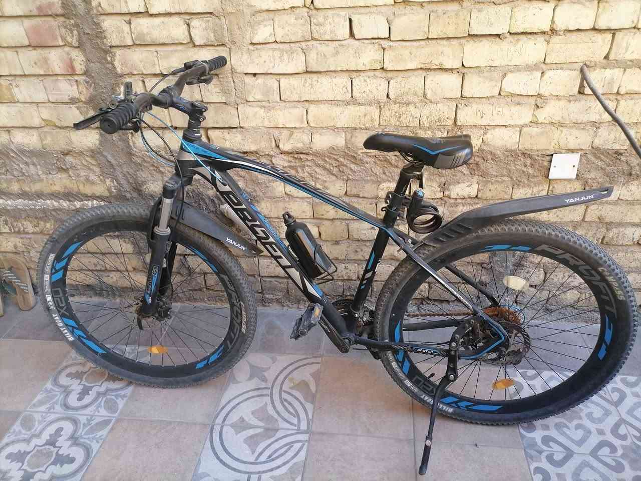 بايسكل اخو الجديد للبيع
حجم 29
بي 9 دبلات خلفي و3 دبلات امامي
بي جاملغات ومطارة وقفل للبايسكل هم 
بريك دهن يعني هيدروليك
سعره 250 الف
للتواصل:👇
***********
