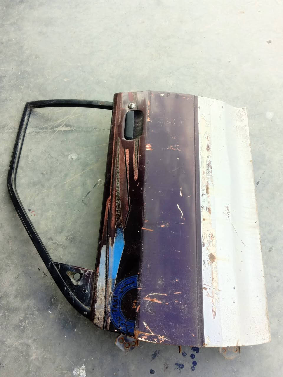 بوب للبيع مال كية ابرايد  يرهمن على السايبا  السعر خاص الرقم *********** مكان بغداد  تقاطع النهروان
