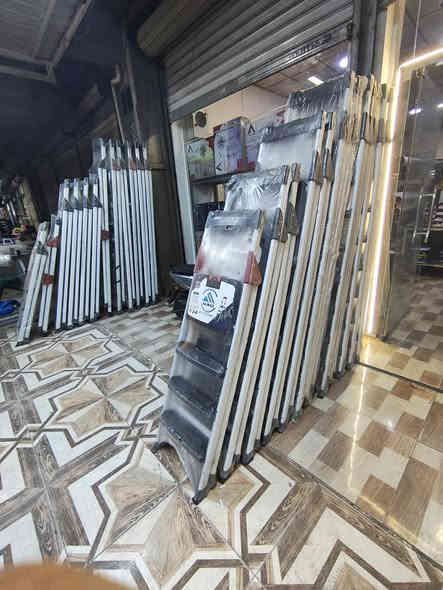 بسم الله وعلى بركه الله وصول درج من شركه الماس درج درجه اولى من نوع الثقيل يتحمل جميع الأوزان سعر الباية على 3 آلاف دينار فقط العنوان كركوك حي الواسطي سايدين شقق الغاز رقم ***********
