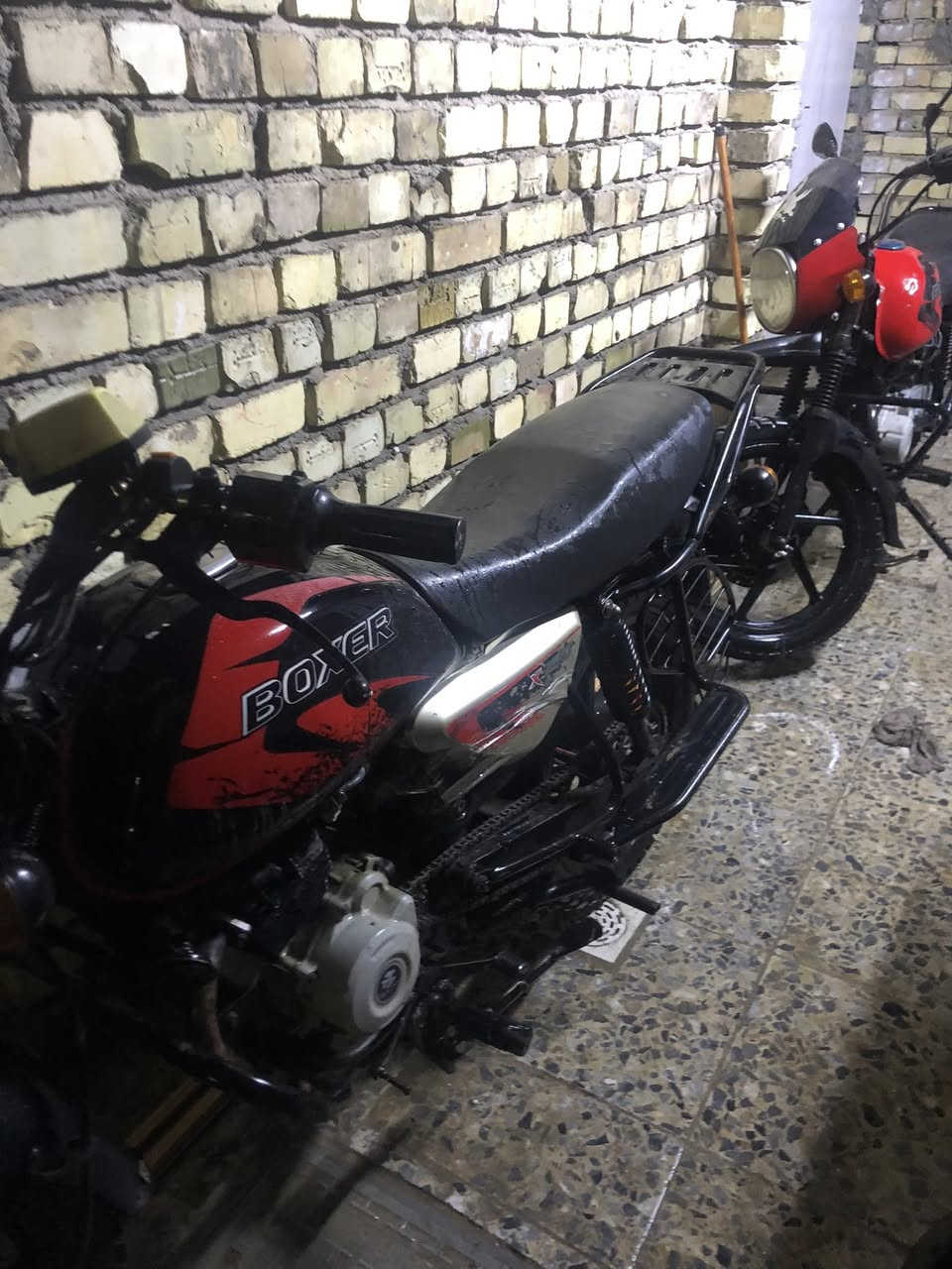 سلام عليكم شباب بوكسر موديل 2020غنية علة التعريف حلوة وتخبل اوراق اصولية نقصها تجفيت فقط حالين تمشي بس صوت بيهة العنوان الشعلة السعر ٨٠٠الف الرقم ***********
