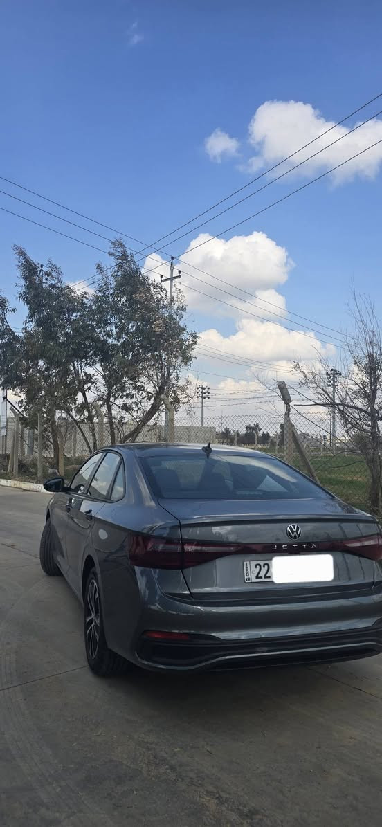 سلاوی خواتان لێبێت 
Jetta S Sport 2025
پێش و پشت کەپس بێ داخیلی بێ ئێڕباگ 
13000ماوەی ڕۆیشتن 
گێچ ئەلیکترۆنی وە شاشە گەورە 
ڕاداری پێش و پشت و ئاوێنەکان
وە ڕاداری سوکان و خەتی جادە 
کوشین سپۆڕت  و  هیتەر 
تەحەکوماتی تەبریدی لەمسە 
٢-٣ شوێنی PDR ی هەیە 
گێڕ و مەکینە و کارەبایی و تەقە و ڕەقە بە شەرت 
سەیارەکە ڕەقەم هەولێر کراوە
*********** 
----------------------------------
السلام عليكم 
جيتا س سبورت 2025 
موديل ألفين و اليوم 
بدون سبغ بدون ارباك 
بجم خلف كبس بشرط 
ماشي ١٣كيلومتر    - محرك 1.5 تيربو اقتصادي 
مواصفات- رادار امامي و خلفي و مراية 
نقطة عمياء تحكم ستيرن - كشنات سبورت 
كشنات امامي هيتر - تبريد لمس - لايت اوتو 
بجم و خلف بي ليد 
شاشة كبير - كيج إليكتروني 
ايكو سبورت نورمال 
كير و محرك و كهربائي بشرط 
حجر بية و رادار و ارباك بشرط 
سيارةمرقم أربيل 
بي مكانين صلح PDR 
مكان سيارة أربيل 
*********** أربيل, العراق

