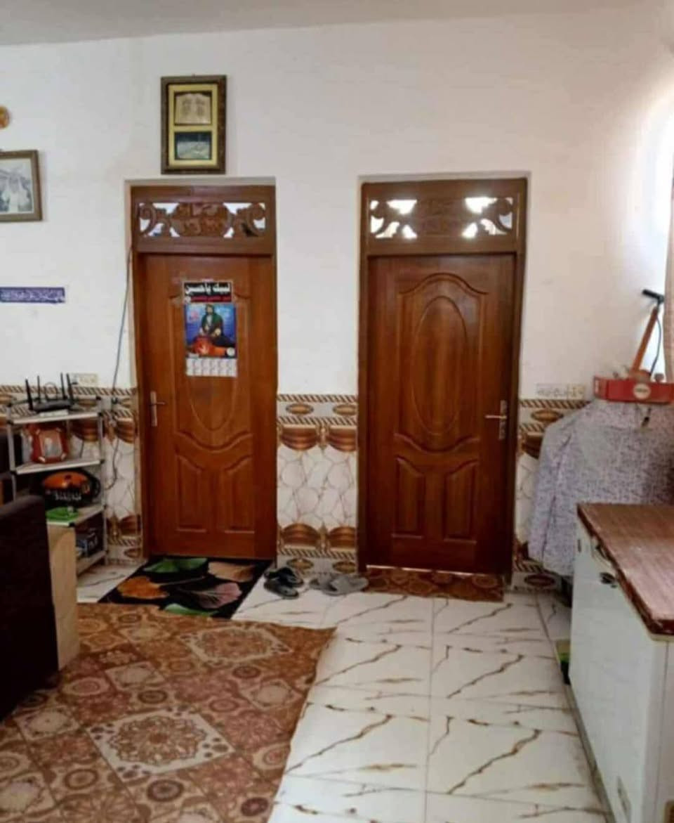 🏡 دار سكن للبيع – فرصة مميزة

الدار مطلوب اسكان 15 مليون
السعر المطلوب باليد 60 مليون
( الاساس كونكريت مسلح وبقية البناء عكادة شيلمان)

📍 الموقع: الشافعية
📐 المساحة: 150 متر مربع
📄 نوع السند: طابو صرف
🛣️ موقع مميز يقع على سايدين المعمل
الدار يتكون من 3 غرفة نوم وصاله عدد 2 ومطبخ واستقبال كبيرة وصحيات داخلية وخارجية

✨ موقع حيوي ومناسب للسكن والاستثمار
📞 للاستفسار مراجعة مكتب علاء الخالدي للعقار أو الاتصال بالرقم ***********
