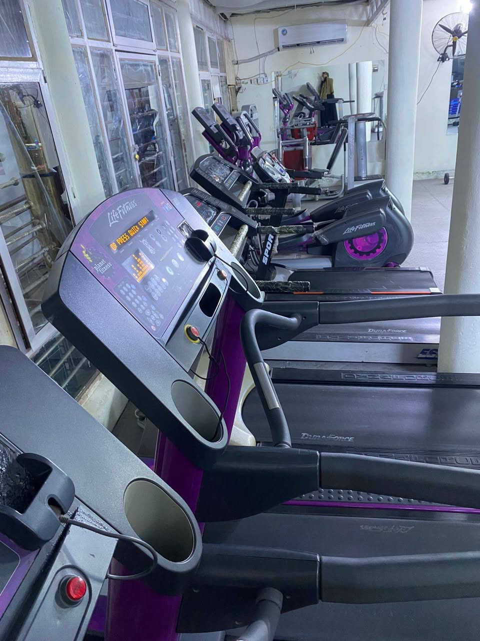 اللهم صلِّ على محمد وآل محمد
السلام عليكم أهل الحسينية 🌟
تم بعون الله تغيير موقع جم التحدي إلى المكان الجديد والأفضل 💪🔥 ***********
📍 الموقع الجديد:
بغداد الحسينيه شارع المكاتب – السوق الأول
مقابل مول كشكول
قرب العمارة الحمرة
💰 الاشتراك فقط 30,000 دينار شهريًا ويشمل:
✅ إنترنت مجاني
✅ نظام غذائي متكامل
✅ كورس رياضي متكامل بإشراف مدربين
📞 للحجز والاستفسار:
***********
بآداره كابتن اسراء 
الاوقات حاليآ ايام رمضان من ساعة 8 ليلآ  الى ساعة 11 ليلآ 
والشفت صباحي من ساعة 8 صباحآ الى 3 عصرآ
والاوقات مابعد العيد يفتح الجم من ساعة 8 صباحآ الى ساعة 7 ليلآ يرجع نفس النظام 
فرصتك تبدي التغيير اليوم… لا تأجل هدفك 💪🔥
