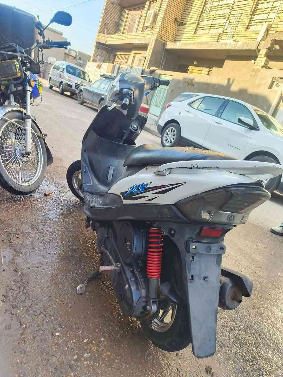 سلام عليكم ماكس عدلة للبيع دراجة حلوة ومرتبة ما بيهة نقص سعر 650 
بغداد البلديات
***********
