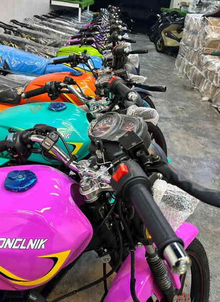 ضمان صيانة بالمكينه سنه كاملة افضل ضمان بالعراق عدنه
سعر النقد 1,025,000
سعر القسط 1,325,000
العنوان بغداد البنوك مقابل نادي النفط 
يوجد توصيل لكل المحافظات 
‭0773 160 4138‬
