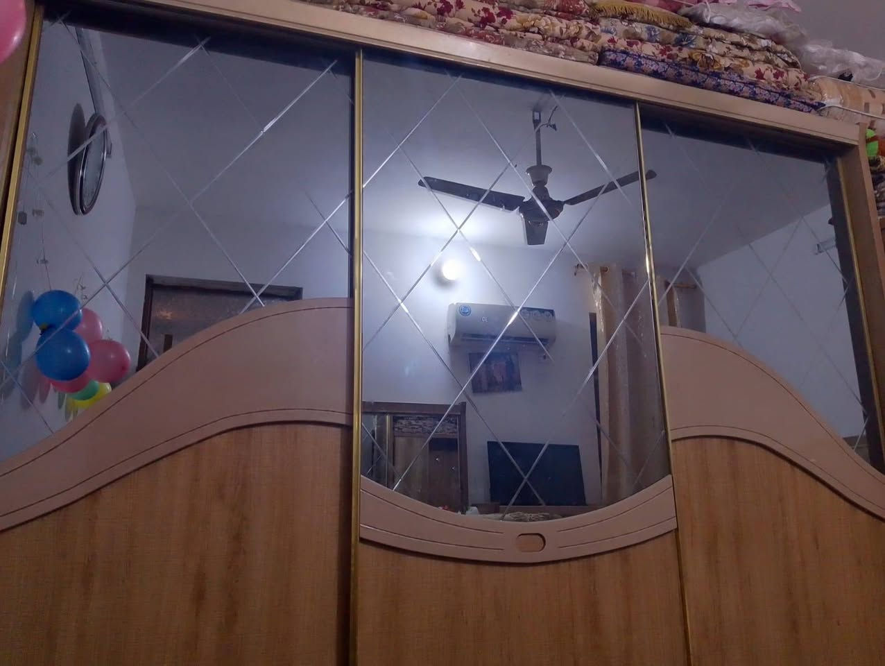 غرفة تركية درجة اولى نظيفة جدا 
8 قطع سلايدات هيدروليك 
السعر 700  المكان الشعب التجار
الاستفسار  ***********
