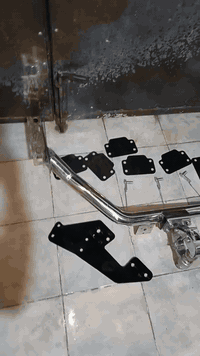 السلام عليكم درع هايلوكس خلفي هوك وكاله مال الشركه السعر 125 وبي مجال بسيط العنوان بغداد التواصل الرقم‏‪‏‪***********‬‏
