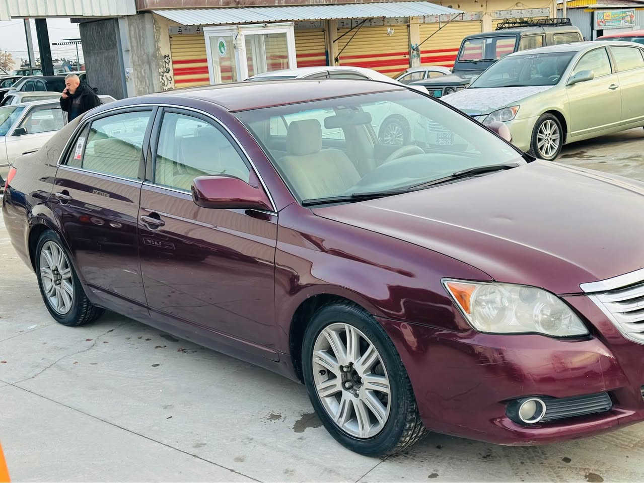 ئەڤەلۆن موس موس 
٢٠٠٩ی ناو زەرد 
گيرو مەکینەی کارەبایی بە شەرت 
سارد و گەرمی مەزبووتە 
دەعم و لێدراوی نیە 
هەمووگیانی بە شەرت 
قفڵی ٦١ گەڵا  
***********
*********** Singapore
