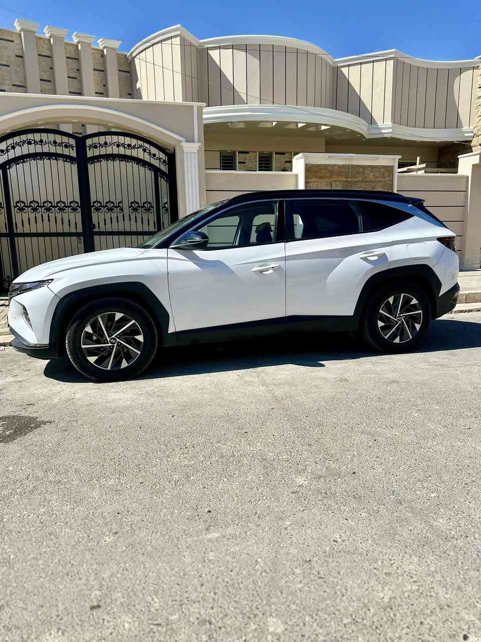 توسان 2023   السيارة كاز  زيرو ماشية 50 الف فول مواضفات من عدا الفتحة السيارة جافية ومبدل عرقجين بيهة ومتضرره التكمه مال سايق معمرة رقم بغداد انكليزي الجديد 
السعر 130 وبيهة مجال بسيط 
الرقم 
‭0774 158 3819‬
‭0772 832 8515‬
