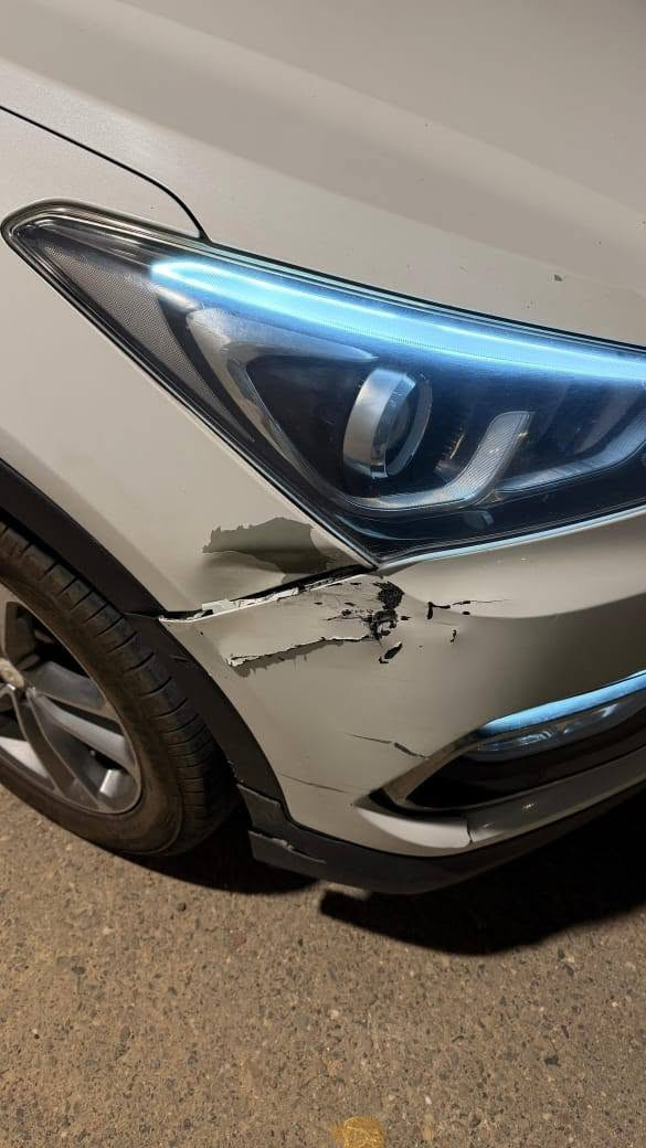 هونداي سنتافيه خليجي 4 سلندر 7 راكب مكينه 2400 مامفتوحه ولا الكير مفتوح بيها باب خلفي ايمن مصبوغ اثر شخوط و كلير بالقماره وكلير  كصه البنيد و هذا الحادث موضح بالصوره ومكفوله كير مكينه تخم تاير اندنوسي صار شهر شديته بطارية جديدة منظومه فريز تبريد جديدة مع ألغاز فرنسي درايم شفتات جديدة تبريد ثلج جلد بلاد ثلث قطع تبريد لد نهاري مرايات شفط سياره عليها ادامه كامله بدون اي نقص رقم اربيل بأسم  شركه وموجوده تريد تحويل او وكاله و ترايك البغداد ملاحظة ابيع ع الفحص السونار شرط ما اراوس  الاتصال على الرقم واتساب أو سيم كارت  *********** عنوان بصره صالحيه السعر ١٥٥ وبيها مجاى
