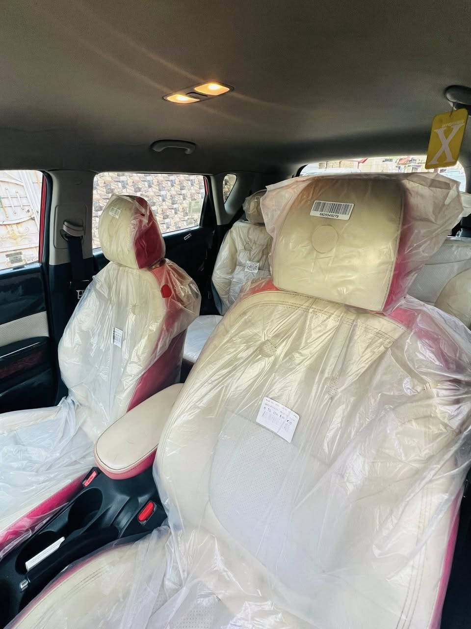 سلام عليكم اخوان عندي صول موديل 2018 كامله من كلشي حداديه كلها جديده سياره اب اسمي تحويل ثاني يوم مواصفات عاديه شاشاه جبيره تحكمات كير اوتو مكينه 2000 سونار موجود بل منشور  سعر 120 وبيه مجال 
***********
