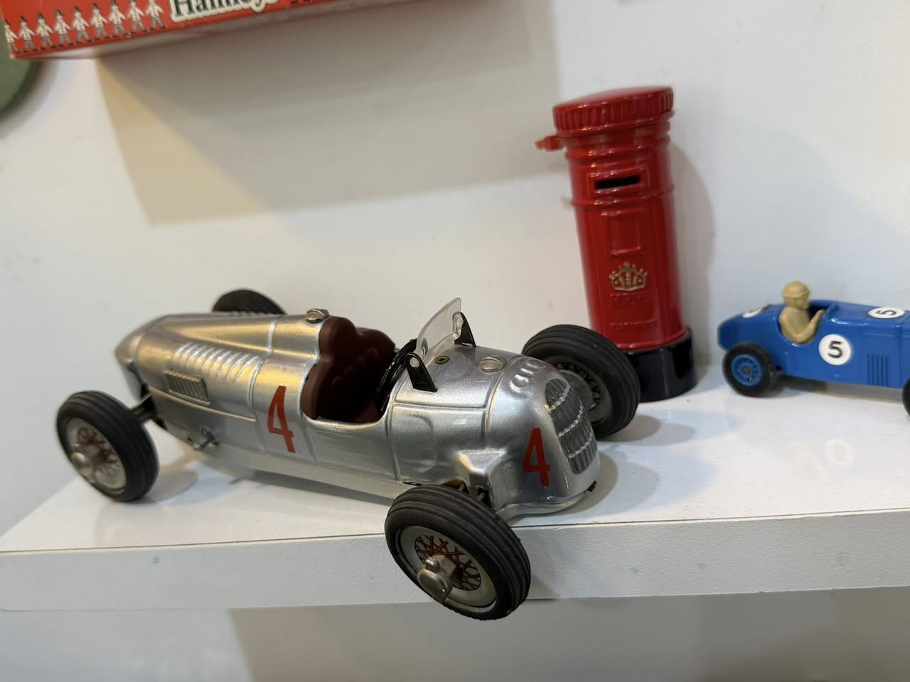 متوفر للبيع
سيارات كلاسك سباق صناعه قديمه


**إذا كنت صاحب هذا الإعلان وتريد حذفه لأي سبب، رجاءا أرسل رسالة إلى الدعم الفني**