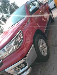 السلام عليكم هايلوكس موديل 19  سياره بلادي  مكفول من الضرب لا تبديل لا...