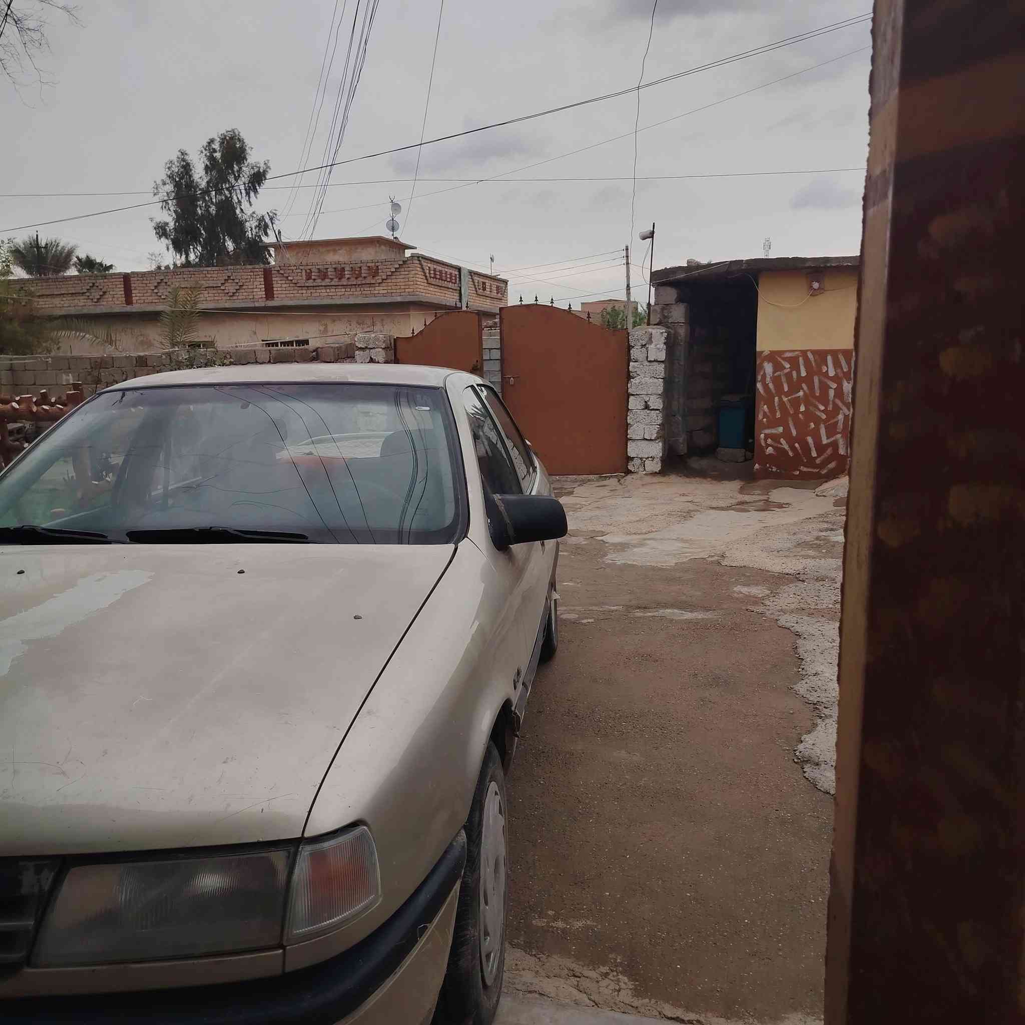 أوبل موديل 92 رقم صلاح الدين ألماني مشروع وطني. سياره بدون سبقغ. كير ومحرك بشرط تطخم تاير اربعه كله نضيف سياره حلوه وكدام العين السعر 37
وبيه مجال بسيط حك جيتك 
***********
