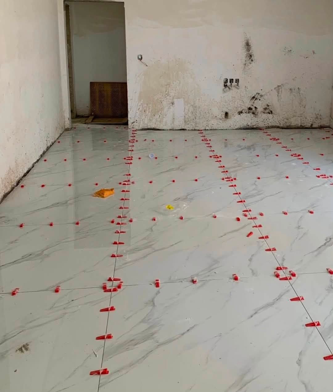 خلفه سيراميك درجه اولى
مرمر كاشي بورسلين ألواح 
درج شغل ليزر درجه اولى التزام بل العمل 

‭***********‬
