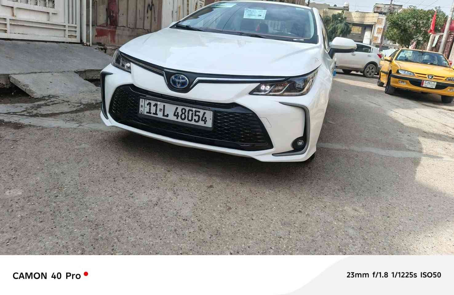 السلام عليكم كورلا موديل 24
رقم بغداد 
بأسمي فول مواصفات 
فتحه بصمه 
كشنات كهرباء 
شاشة 
داخل احمر جلد بلاد
قطعتين تبريد 
بصمه ابواب وسبير مانانزل
السياره مكفولة كفاله عامه عل وضع الشركه هزه جديده
كل غراضها مال الشركه وياها 
مكان بغداد 
السعر 148
رقم الهاتف ***********
