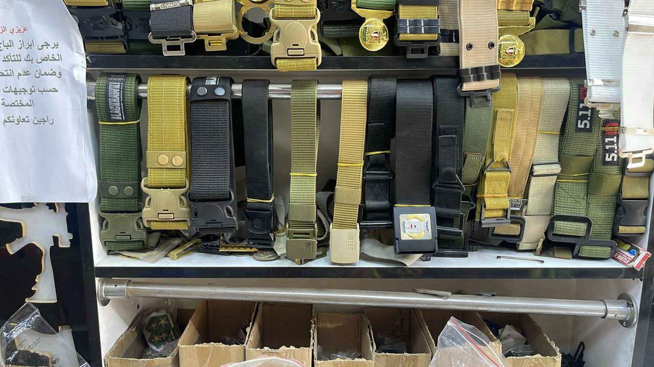 اسعار مناسبه جداً/كسارات ١٠ / دفتر ملاحظات ٣ / مشلح ١٨/ لايت ٥ /درع ٢٨
للحجز والاستفسار ***********
صلاح الدين العلم سمره
