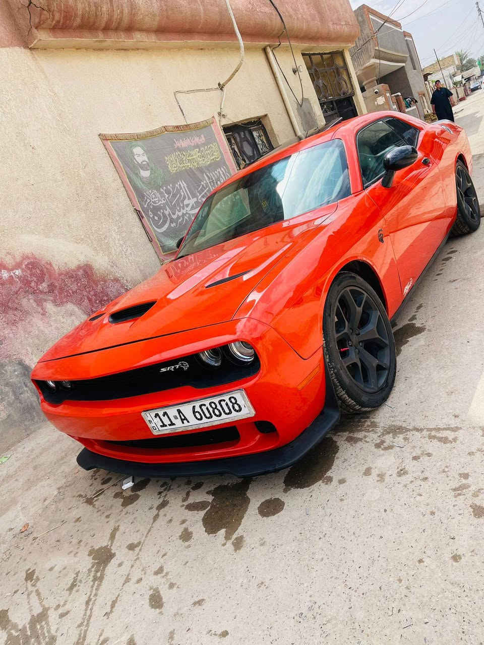 السلام عليكم جالنجر موديل 2013 لون برتقالي  سياره داخلله كلين بدون حادث وهنا تحديث موديل 20 السياره فول واحد ع واحد كلش مرتبة.رقم بغداد انكليزي بسمي مكينه 5700 جاهزه من كلشي. السعر 114 وبيها مجال بيع او مراوس مكاني بابل ***********
