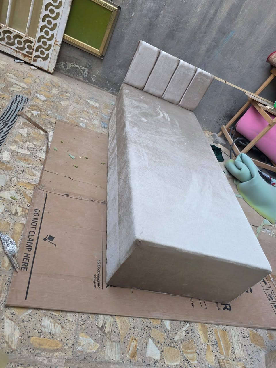 السلام عليكم جرابي ام النفر وام النفرين وجرابي اطفال حسب الطلب واسعار مناسبه جميع انواع الخشب بلوك وبلاويد واندي اف الخشم كله جام روسي درجه اولى مكاني كربلاء حي السلام واتساب ***********
