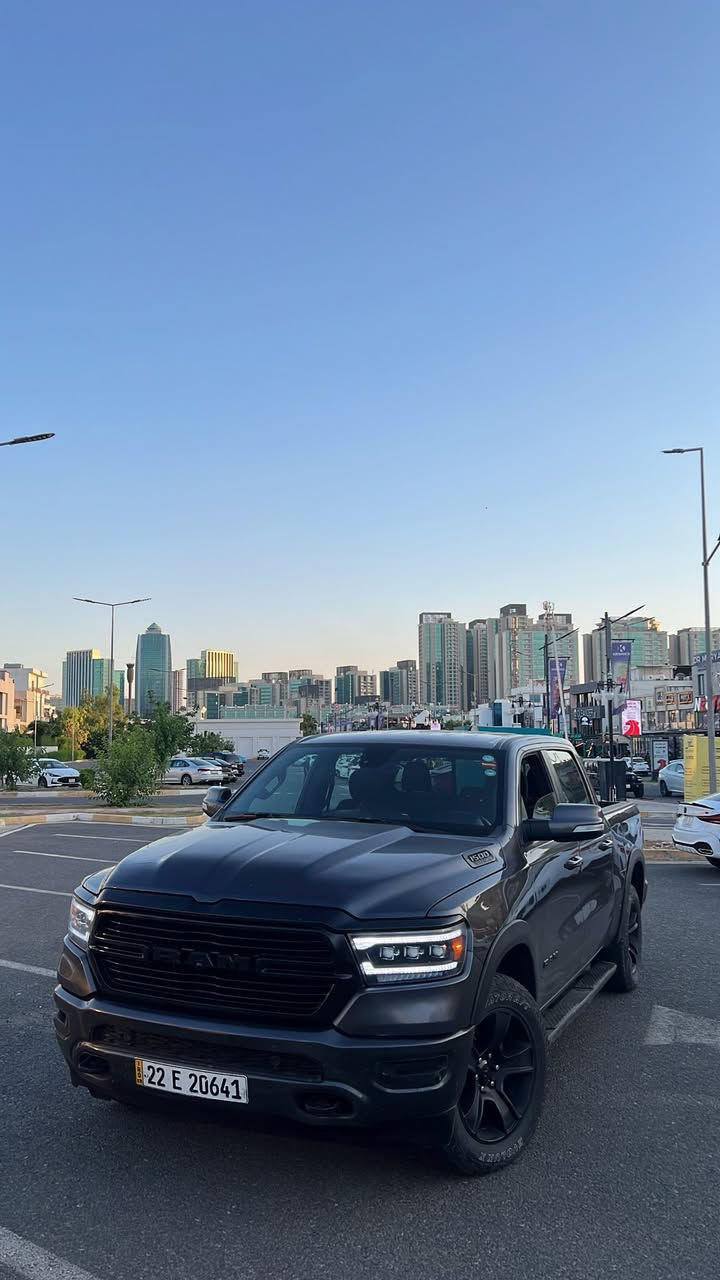 دوج رام بك هورن
2020

V8 5.7

باب طويل بدي قصير 

وارد امريكي بيها 3قطع صبغ خلفي وشويه بل بنيد حادث السياره حلو وبدون دواخل بدون ايرباك بشرط 

سعر 229 وبيها مجال لطيبين 

مكان السياره اربيل 

***********
