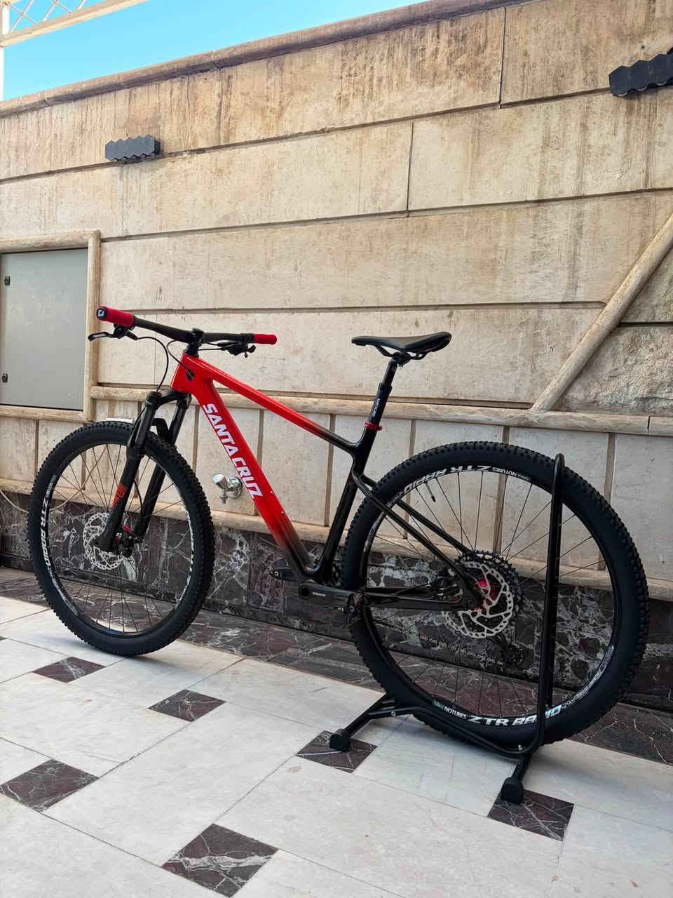 السلام عليكم🌟
للبيع SANTA CRUZ HIGHBALLcc
المعدن كاربون 
حجم الفريم L
حجم التاير 29 
كروب سيت SRAM SX
دبل ROCKSHOX RECON 
تايرات من شركه WTB بنضام الچوبلس
وياله من شركه ZTR RAPID
قبضات من شركه odi
ستيرن كاربون 
رگبه كاربون 

للتواصل/***********☎️
مكاني بغداد زيونة 710📍
يتوفر توصيل جميع انحاء العراق🚚
