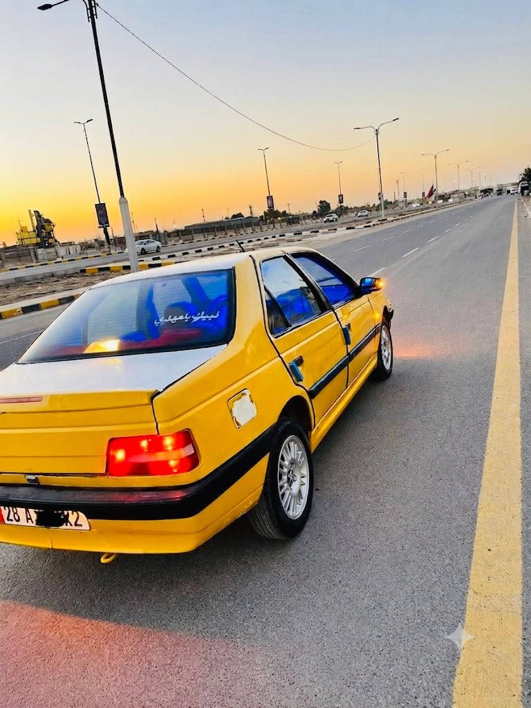 من رخصه الأدمنيه المحترمين❤️ السعر24 وبيه مجال  للأتصال ***********
بيجو 405 موديل 2010 رقم أنكليزي تحويل مباشر  
السياره جاهزه مجهز  للأتصال  ***********

